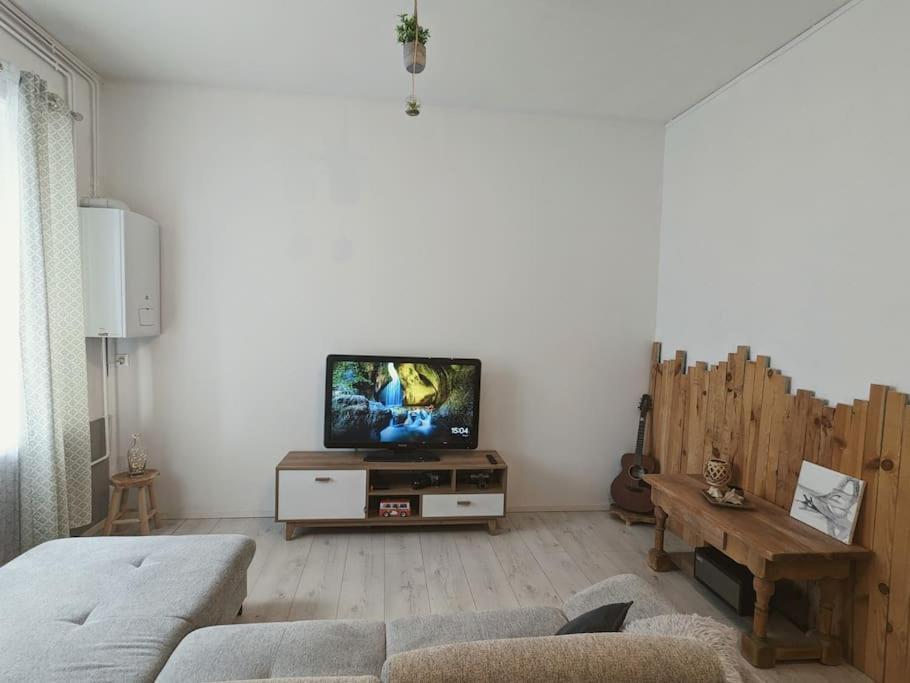 A 5Mn De La Reserve Africaine, Charmante Maison De Village Avec Patio Сижан Экстерьер фото